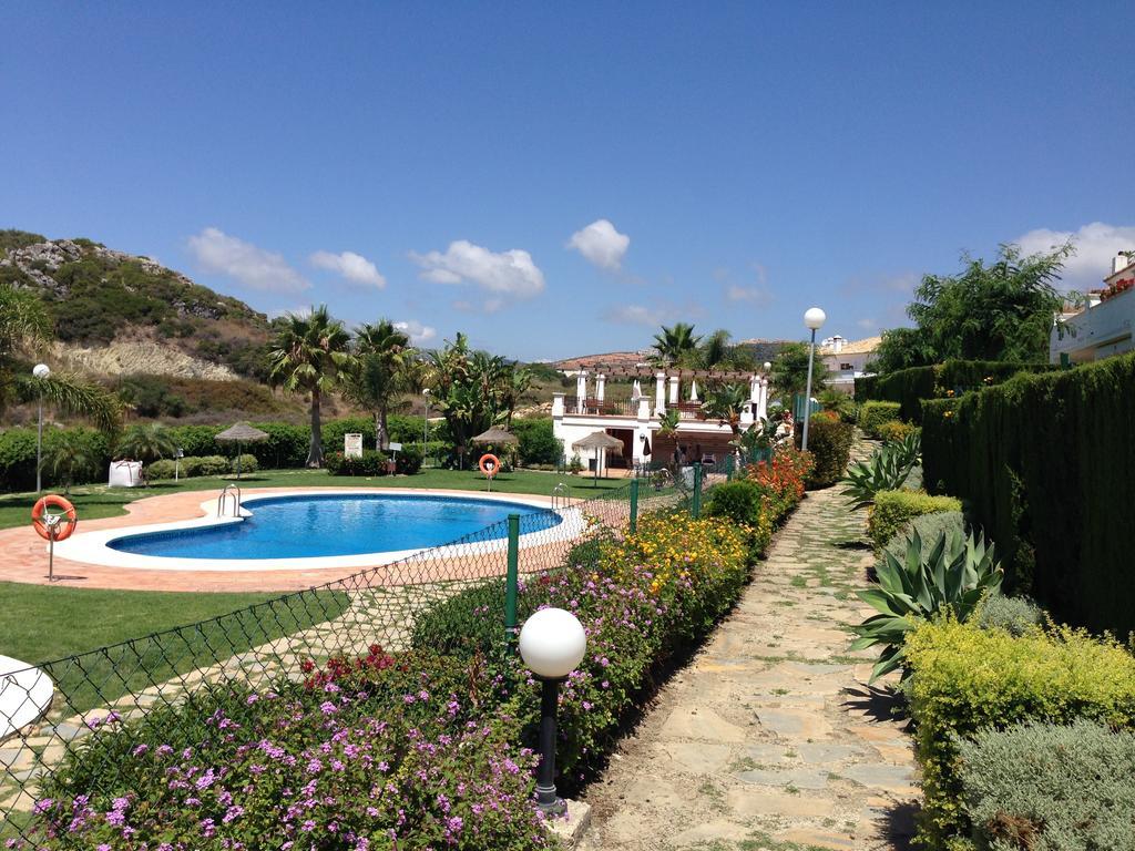 Apartmán Bahia De Casares Estepona Pokoj fotografie